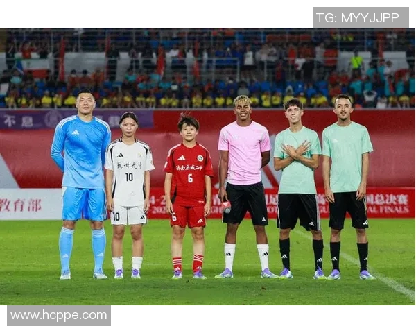 明星球员生活曝光:赛场之外的另一面